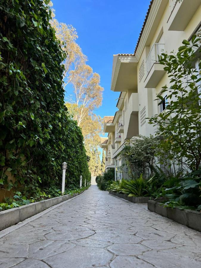 Gala Placidia Golden Mile Marbella Bagian luar foto
